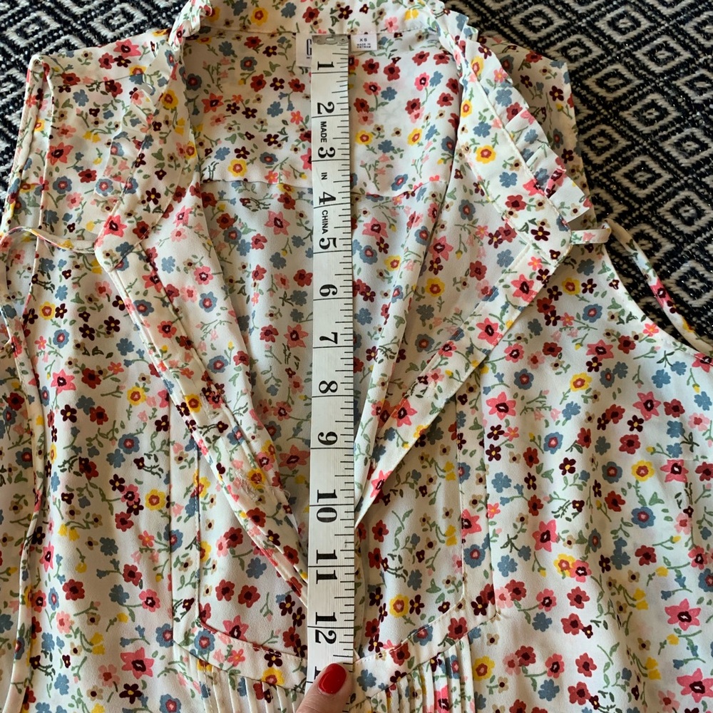 GAP Maternity white floral split neck blouse XS - Picture 7 of 8